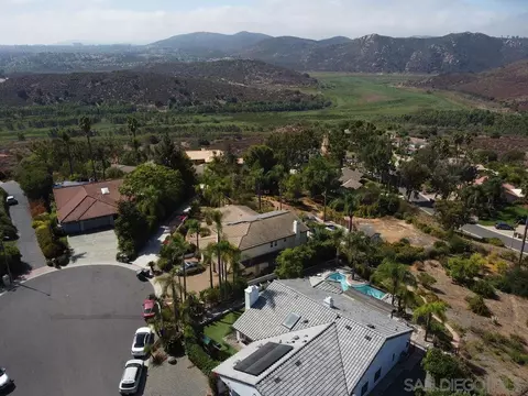 View/Area - 3649 Lago Sereno, Escondido, CA 92029 photo 3 of 12