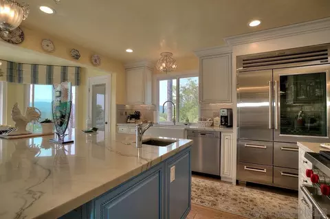 Kitchen - 3649 Lago Sereno, Escondido, CA 92029 photo 8 of 12