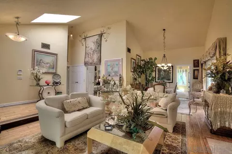 Living - 3649 Lago Sereno, Escondido, CA 92029 photo 2 of 8