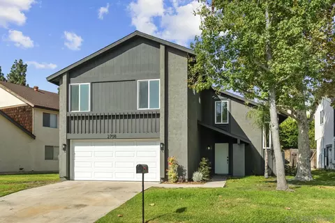 2708 Crownridge Ln, Spring Valley, CA 91977