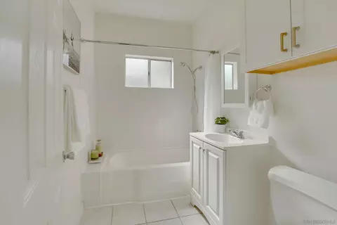 Bath - 7444 Draper Ave, La Jolla, CA 92037 photo 2 of 2