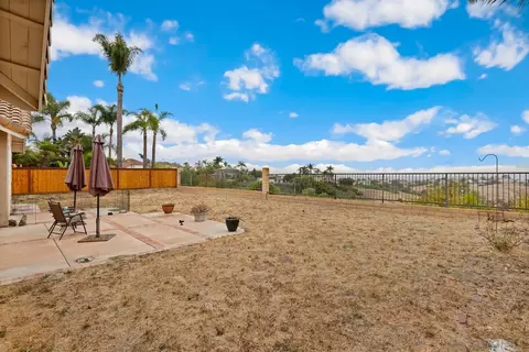 5134 Bella Collina St, Oceanside, CA 92056 photo 2