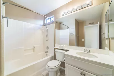 Bath - 33296 Calle Cantu, Temecula, CA 92592 photo 1 of 2