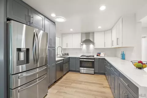 Kitchen - 8514 Carlton Oaks Dr, Santee, CA 92071 photo 3 of 5