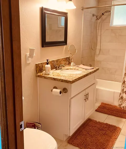 Bath - 4330 Luneta Dr, Julian, CA 92036 photo 3 of 3
