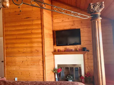 Bedroom - 4330 Luneta Dr, Julian, CA 92036 photo 2 of 15