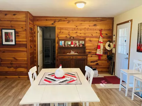 Dining - 4330 Luneta Dr, Julian, CA 92036 photo 2 of 2