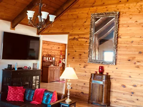 Living - 4330 Luneta Dr, Julian, CA 92036 photo 6 of 7