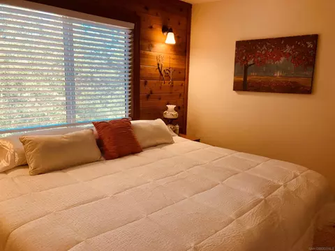 Bedroom - 4330 Luneta Dr, Julian, CA 92036 photo 12 of 15