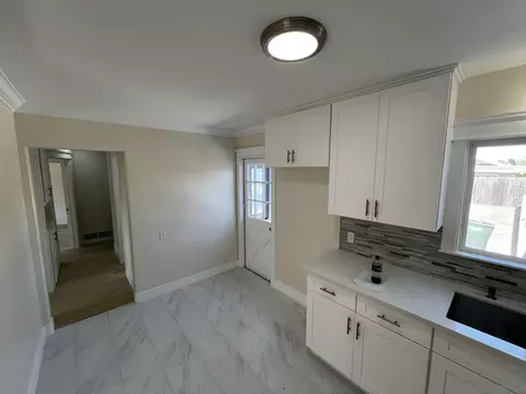 Entry Way - 3602 King St, La Mesa, CA 91941 photo 1 of 2