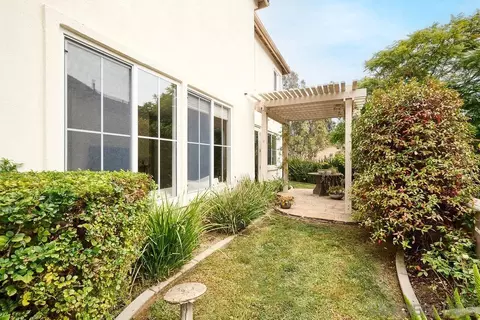 Exterior - 8050 Gilman Ct, La Jolla, CA 92037 photo 4 of 7