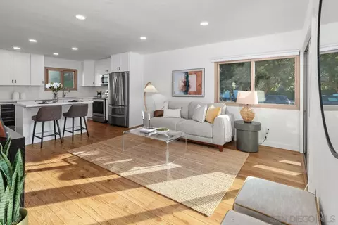 4062 Valeta St #350, San Diego, CA 92110