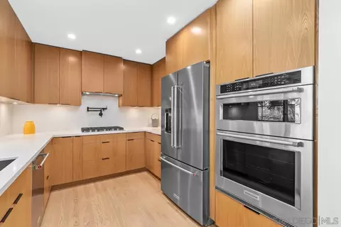 Kitchen - 8185 Fairview Ave, La Mesa, CA 91941 photo 2 of 4