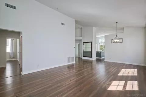 6019 Dassia Way, Oceanside, CA 92056 photo 8