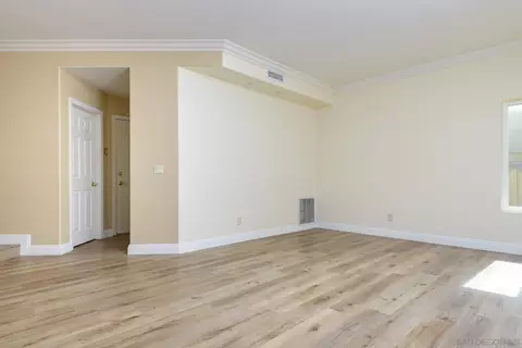 Living - 5183 Via Mindanao, Oceanside, CA 92057 photo 9 of 12