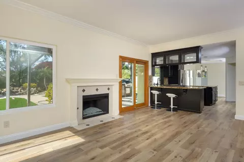 Living - 5183 Via Mindanao, Oceanside, CA 92057 photo 12 of 12