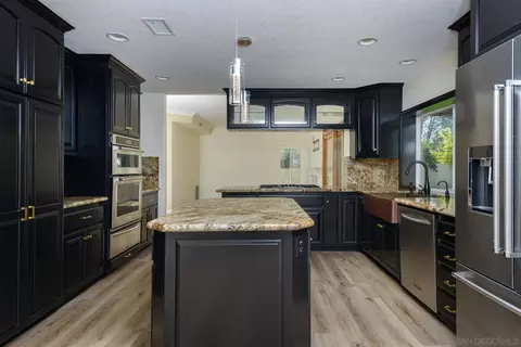 Kitchen - 5183 Via Mindanao, Oceanside, CA 92057 photo 2 of 9