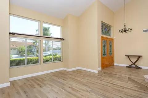 Living - 5183 Via Mindanao, Oceanside, CA 92057 photo 5 of 12
