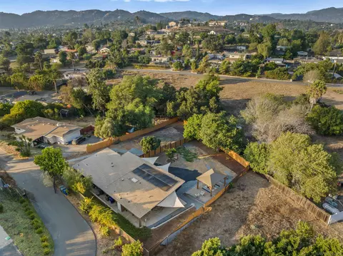 View/Area - 1524-26 Grace Way, Escondido, CA 92026 photo 3 of 5
