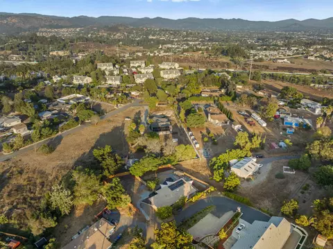 View/Area - 1524-26 Grace Way, Escondido, CA 92026 photo 4 of 5