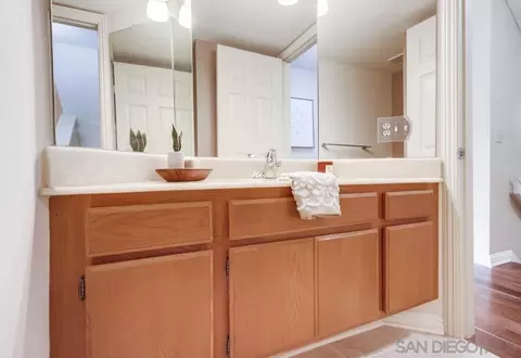 Bath - 8010 Sevan Ct #A, San Diego, CA 92123 photo 2 of 7