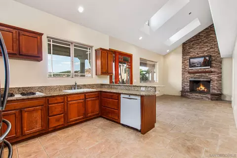 Kitchen - 9804 N View Ct, Escondido, CA 92026 photo 2 of 5