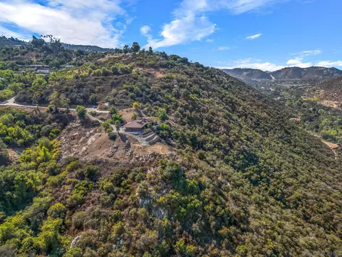 View/Area - 9804 N View Ct, Escondido, CA 92026 photo 3 of 12