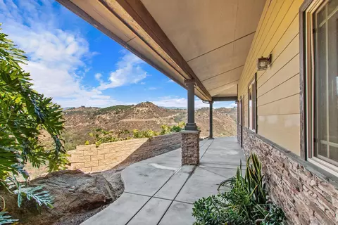 Exterior - 9804 N View Ct, Escondido, CA 92026 photo 2 of 11