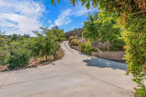 Exterior - 9804 N View Ct, Escondido, CA 92026 photo 6 of 11