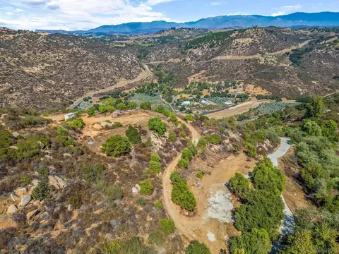View/Area - 9804 N View Ct, Escondido, CA 92026 photo 11 of 12