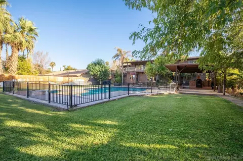 Exterior - 459 Julia Dr, Brawley, CA 92227 photo 9 of 10