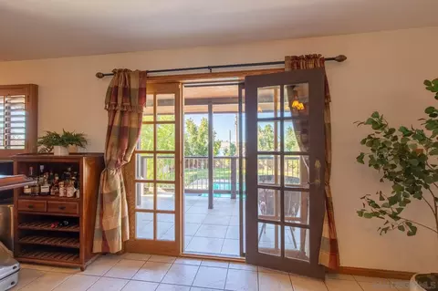 Entry Way - 459 Julia Dr, Brawley, CA 92227 photo 5 of 6