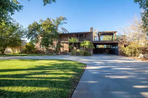 459 Julia Dr, Brawley, CA 92227