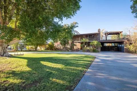 Exterior - 459 Julia Dr, Brawley, CA 92227 photo 2 of 10