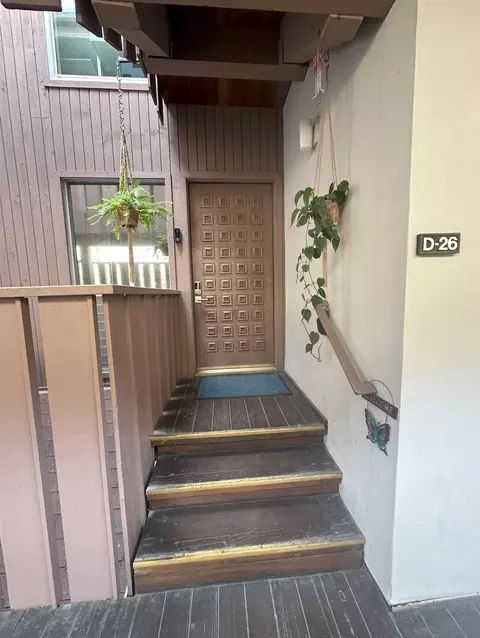 Undisclosed, La Jolla, CA 92037