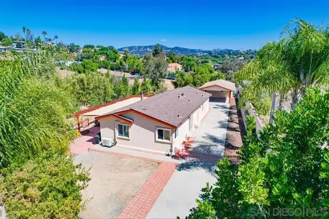 View/Area - 1450 Clarence Dr, Vista, CA 92084 photo 2 of 6