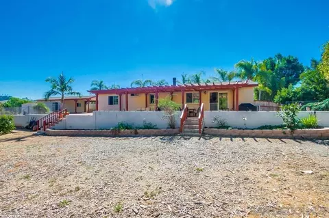 Exterior - 1450 Clarence Dr, Vista, CA 92084 photo 2 of 6