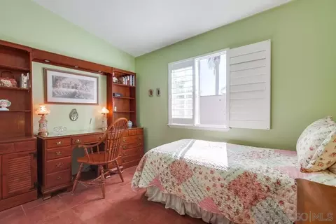 Bedroom - 1450 Clarence Dr, Vista, CA 92084 photo 2 of 2