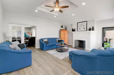 9727 Kenesaw Ct, Santee, CA 92071