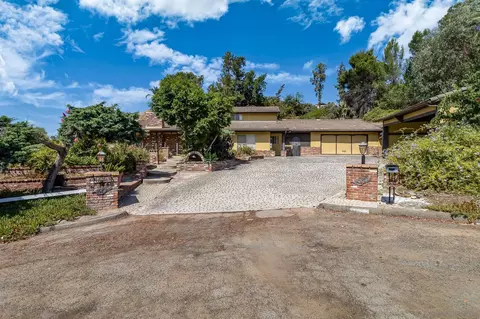 Exterior - 1440 Hidden Mesa Ct, El Cajon, CA 92019 photo 3 of 24
