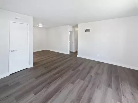 Living - 3427 Del Este Way, Oceanside, CA 92056 photo 3 of 5