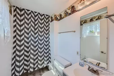 Bath - 9331 Heiting Ct, Santee, CA 92071 photo 1 of 2