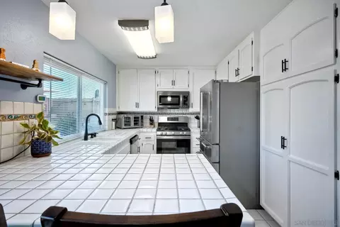 Kitchen - 10345 Molino Rd, Santee, CA 92071 photo 2 of 5