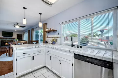 Kitchen - 10345 Molino Rd, Santee, CA 92071 photo 5 of 5