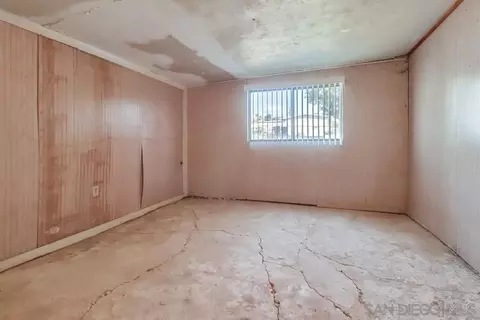 8861 Kenwood Dr, Spring Valley, CA 91977 photo 17