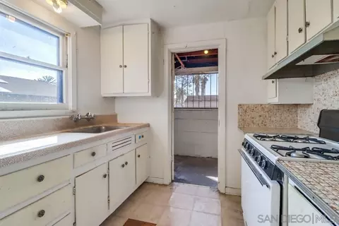 8861 Kenwood Dr, Spring Valley, CA 91977 photo 14
