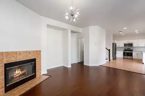 Living - 4819 Ventana Way, Oceanside, CA 92057 photo 7 of 9