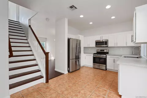 Kitchen - 4819 Ventana Way, Oceanside, CA 92057 photo 5 of 5