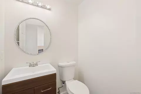 Bath - 4819 Ventana Way, Oceanside, CA 92057 photo 1 of 4