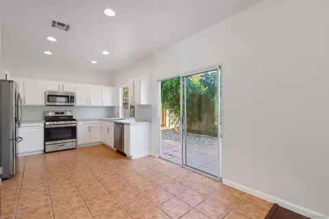 Kitchen - 4819 Ventana Way, Oceanside, CA 92057 photo 2 of 5
